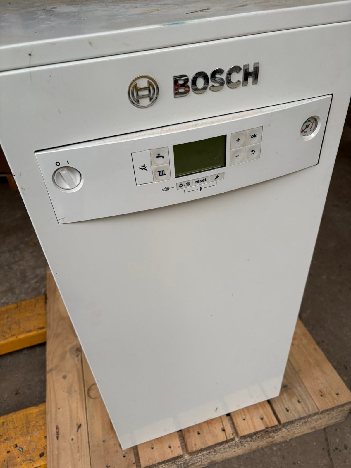 Condensatieketel op mazout van Bosch, Doe-het-zelf en Bouw, Ophalen, Gebruikt