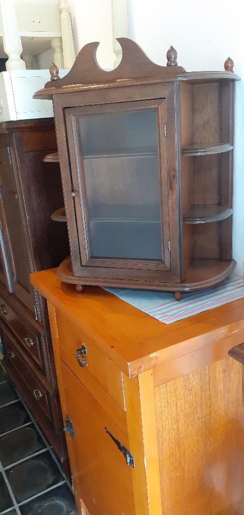 Petite vitrine en bois, Maison & Meubles, Armoires | Vitrines, Enlèvement, Utilisé, 50 à 100 cm, Moins de 100 cm