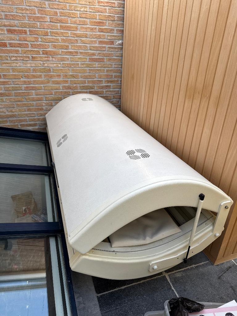 Zonnebank, Elektronische apparatuur, Zonnebanken en Gezichtsbruiners, Ophalen, Zo goed als nieuw, Zonnebank dubbelzijdig, 15 lampen of meer
