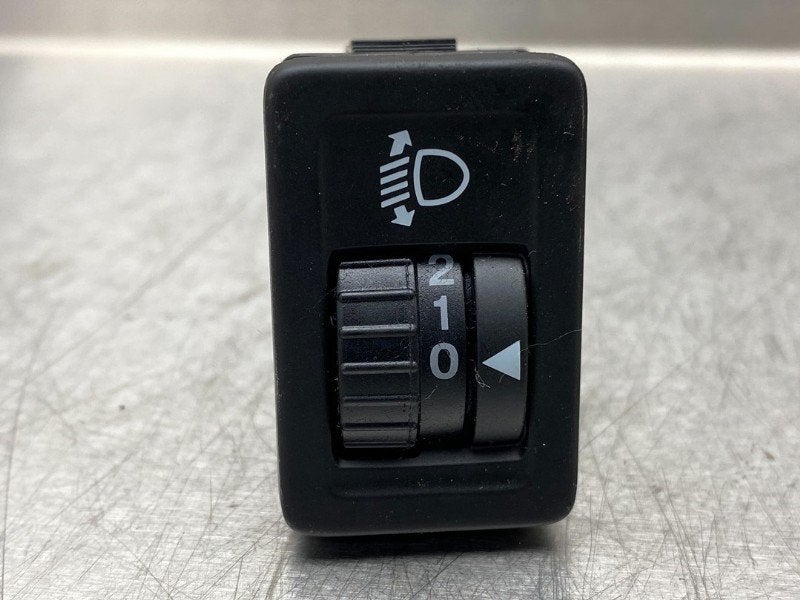COMMUTATEUR PHARE REGLAGE C Suzuki Celerio (LF) (01-2014/-), Utilisé, Suzuki