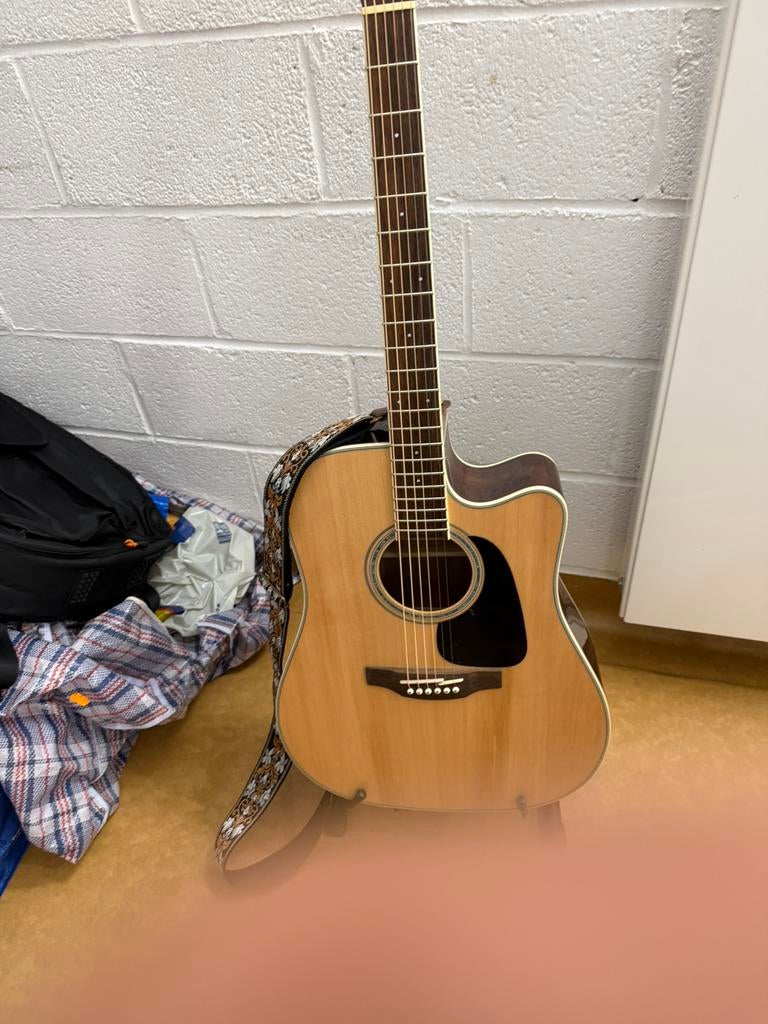 Guitare takamine neuf avec sa housse, Enlèvement ou Envoi, Neuf, Guitare Western ou Guitare Folk
