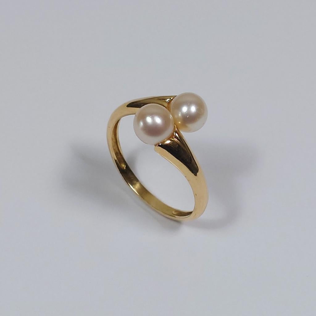 18 kt gouden 'Toi & Moi' parelring , Beige, Ophalen of Verzenden, Zo goed als nieuw, 17 tot 18