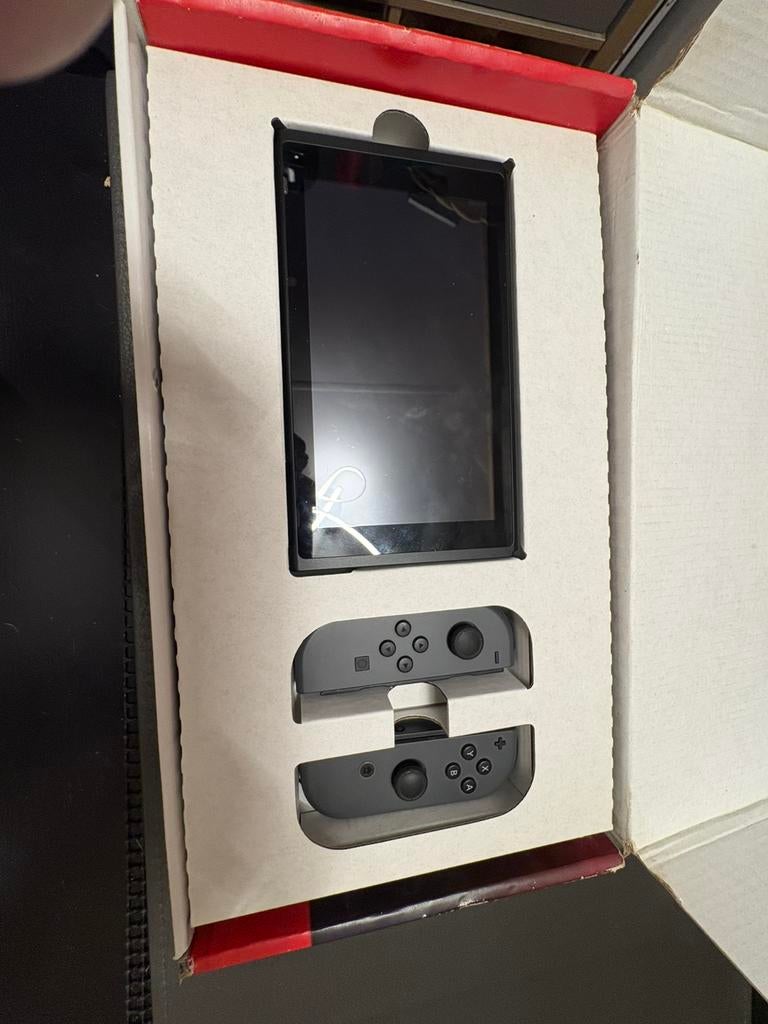 Switch V2 2019, Consoles de jeu & Jeux vidéo, Enlèvement, Comme neuf, Avec 1 manette