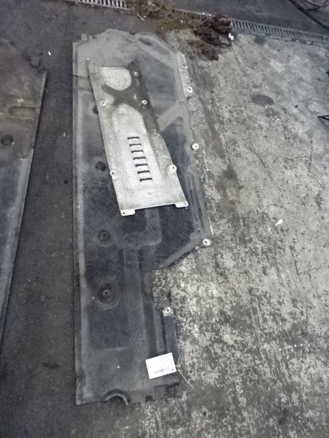 PLAQUE ARRIÈRE AVANT GAUCHE Porsche Panamera (970), Utilisé, Rue de l'Espoir 34 34
4030  GRIVEGNÉE, BE, Info@Collignon.be, Mevr. I. Hauben