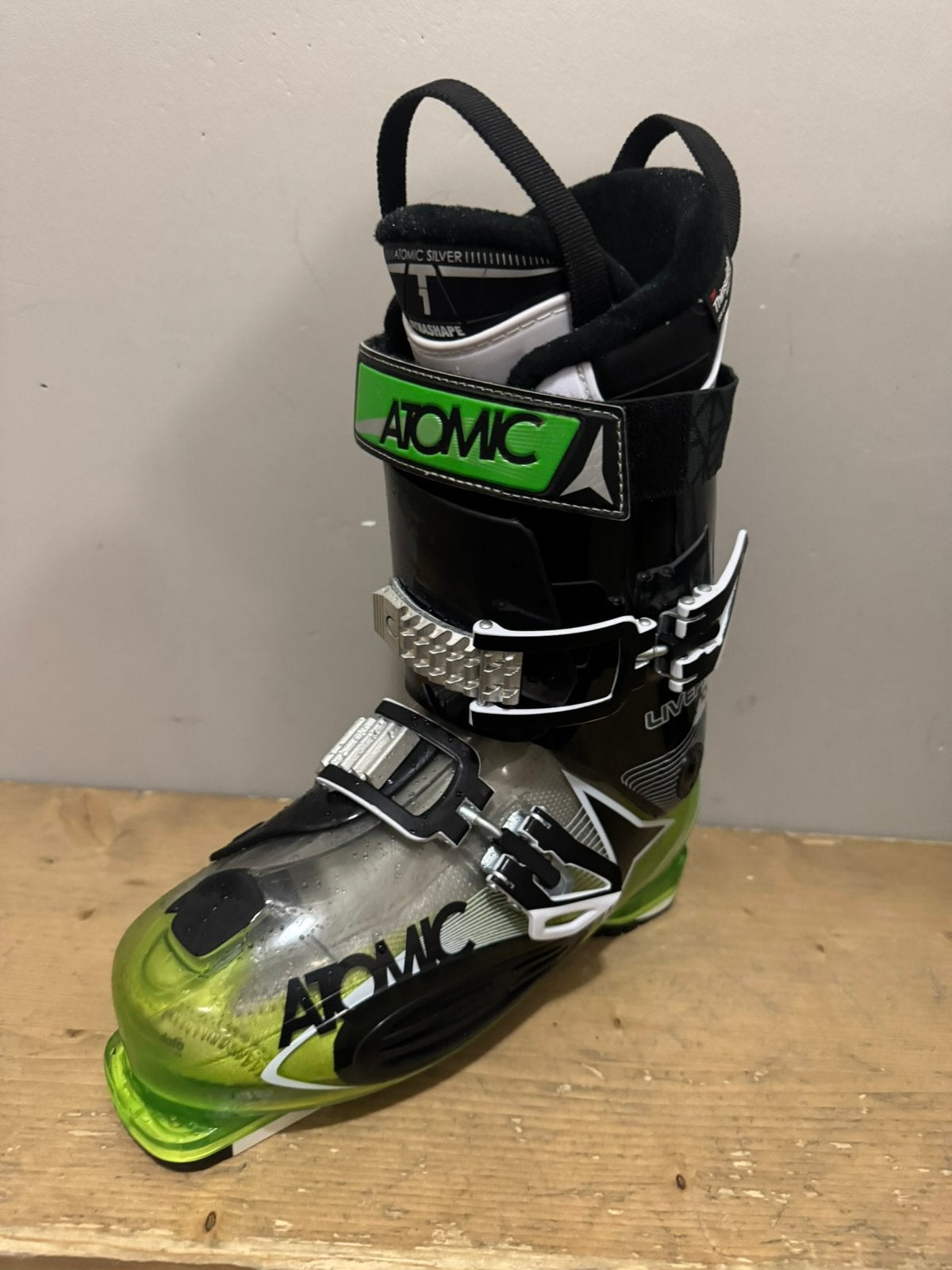 Chaussures de ski Atomic Live 100 — taille 43 (27/27.5), Sports & Fitness, Enlèvement, Comme neuf, Atomic