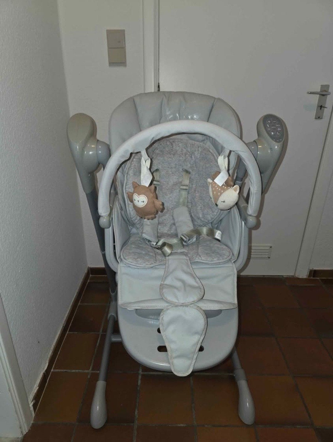 chaise haute avec fonction balancelle, Enfants & Bébés, Enlèvement, Comme neuf, Siège de balançoire