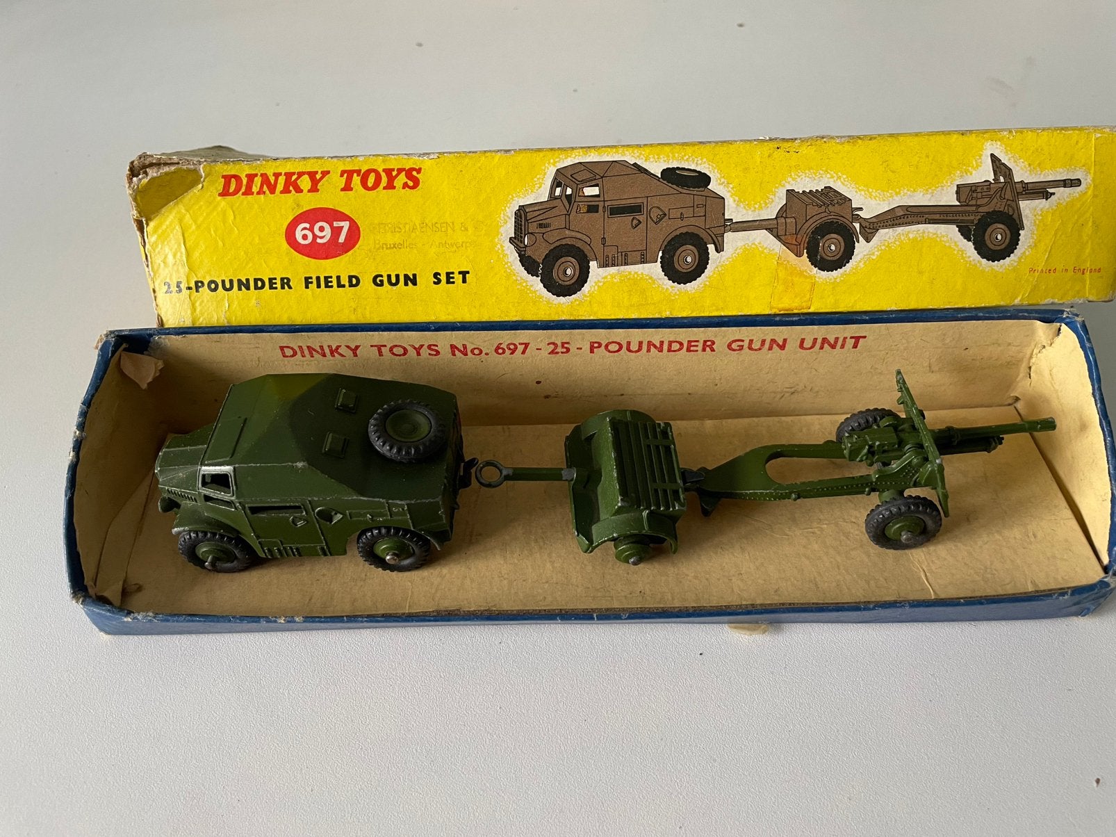 Dinky Toys nr697, Antiek en Kunst, Ophalen of Verzenden