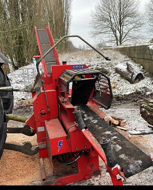 Hakki Pilke 1x37, Tuin en Terras, Kloofmachines, Gebruikt, Liggend, Aftakas, Ophalen