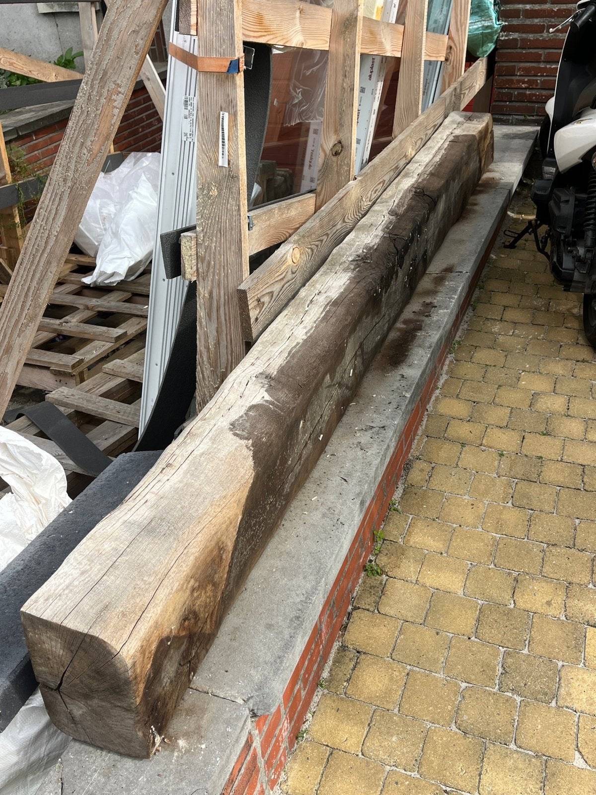 Oude eiken balk, Enlèvement ou Envoi, Utilisé, 250 cm ou plus, Poutres