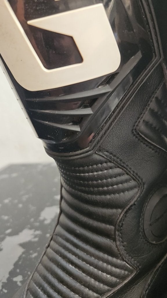 Bottes moto, Motos