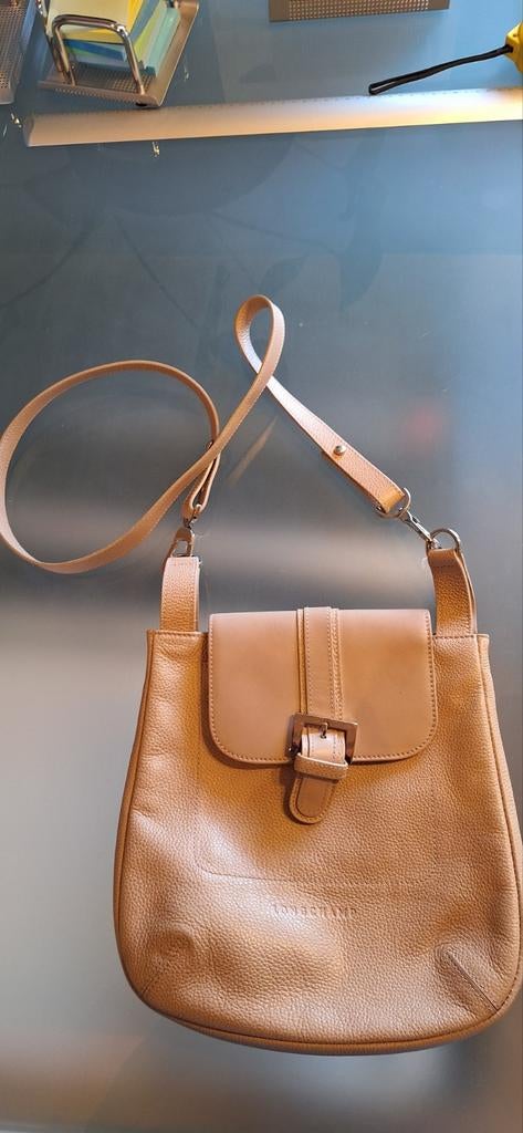 Handtas dames, Ophalen, Handtas