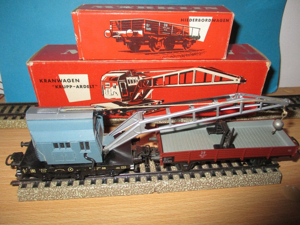 Marklin Wagon grue 4611 + plateau 4503 (1956), Enlèvement ou Envoi, Utilisé, Wagon, Märklin