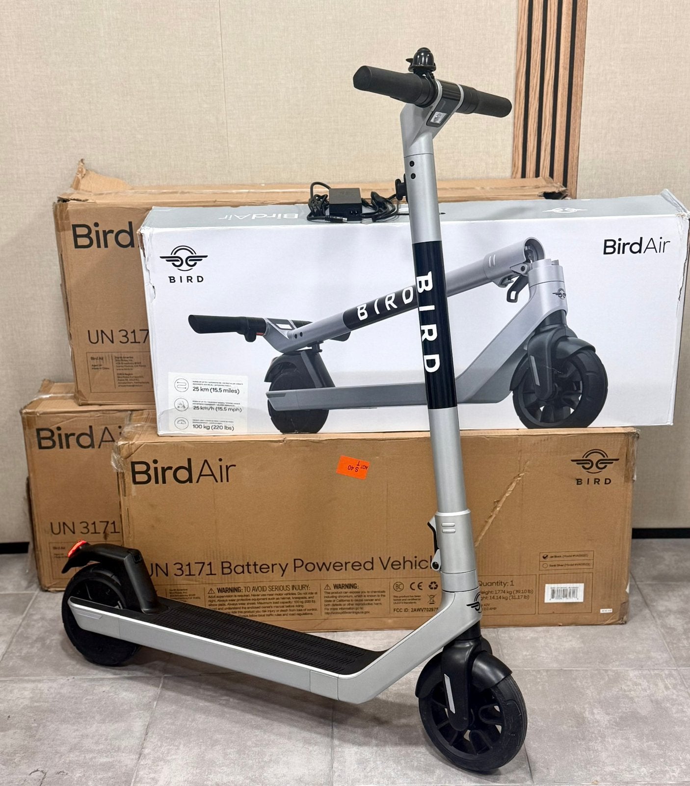 Bird Air Battery Powered Electrical Step Silver - Nieuw, Fietsen en Brommers, Ophalen, Nieuw, Elektrische step (E-scooter)