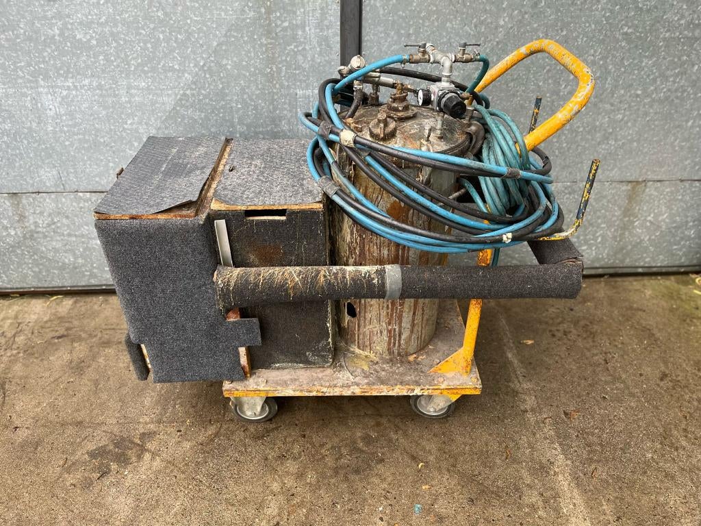 verrijdbare verfspuit 236151 met hogedrukvat 15 gal. rvs sla, Ophalen, Gebruikt, Verfspuit of Verfpomp