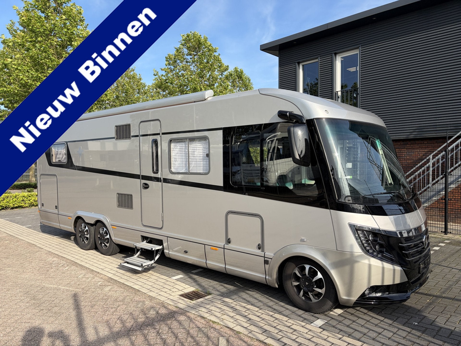 NIESMANN BISCHOFF ARTO 88EK 180pk Aut Hefbed Luchtvering Lev, Niesmann+Bischoff, 8 à 9 mètres, Diesel, Automatique