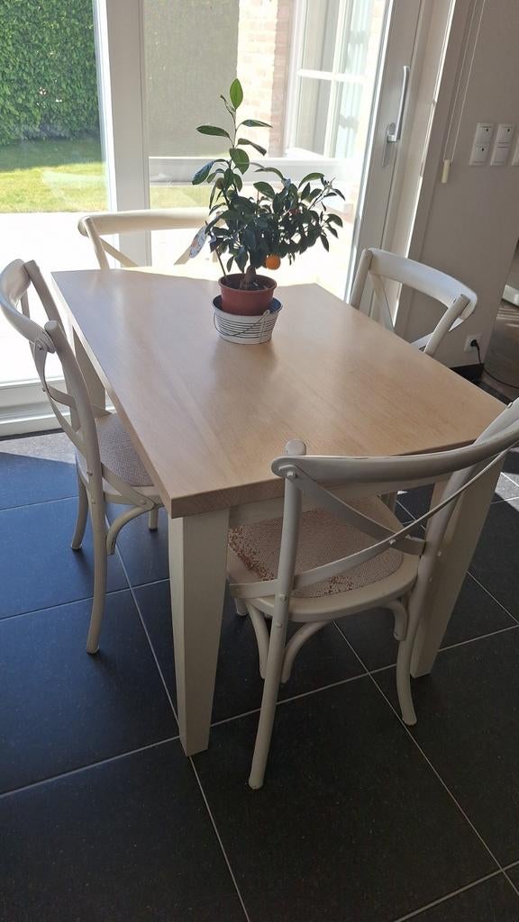 Landelijke tafel met 4 bijhorende stoelen, Ophalen