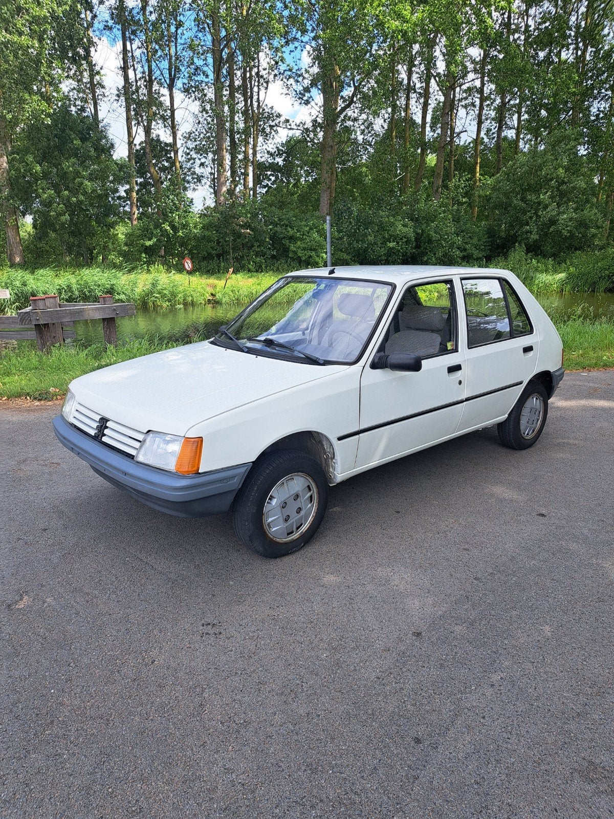 Peugeot 205 GLD IN TOP STAAT!!!!, Autos, Oldtimers & Ancêtres, Achat, 4 portes, Boîte manuelle, Diesel