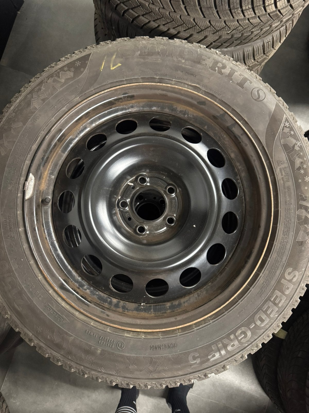 4 roues hiver 17” 215/65 R17 VW Tiguan Kodiaq Q3, Pneus hiver, Enlèvement, Pneu(s), 17 pouces