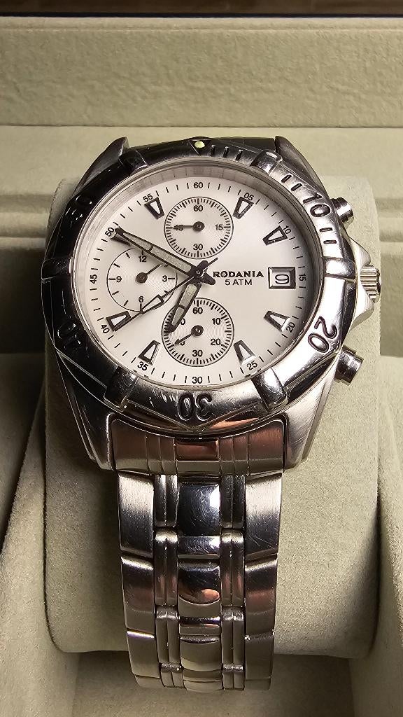 Chronographe à quartz Rodania — Batterie neuve, Montre-bracelet, Autres marques, Enlèvement ou Envoi, Acier