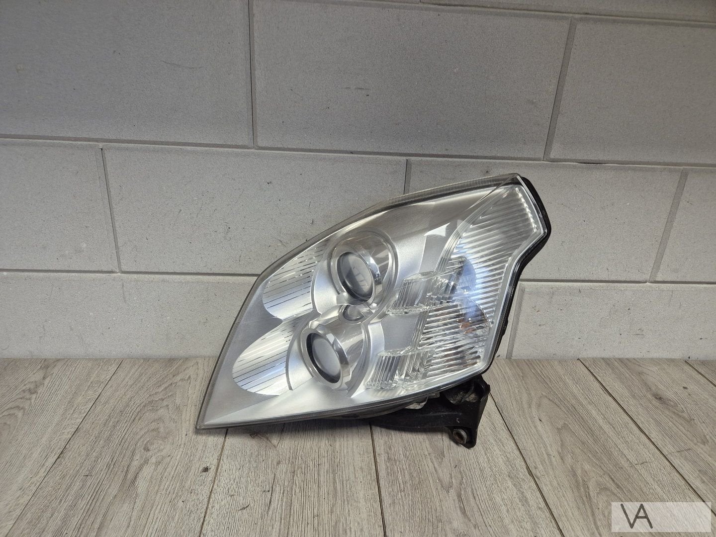 Cadillac BLS 2006 - 2010 koplamp links xenon p12759603 €500, Auto-onderdelen, Cadillac, Gebruikt, -, -
