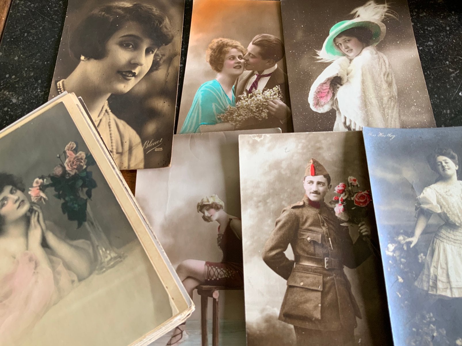 LIEFDESKAARTEN 50 STUKS JAREN 1915 TOT 1919, Verzamelen, Gebruikt, Ophalen of Verzenden, Voor 1940, Prent