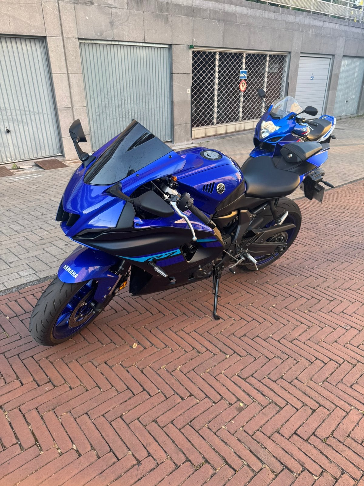 Yamaha yzf-r7, Motoren, Particulier