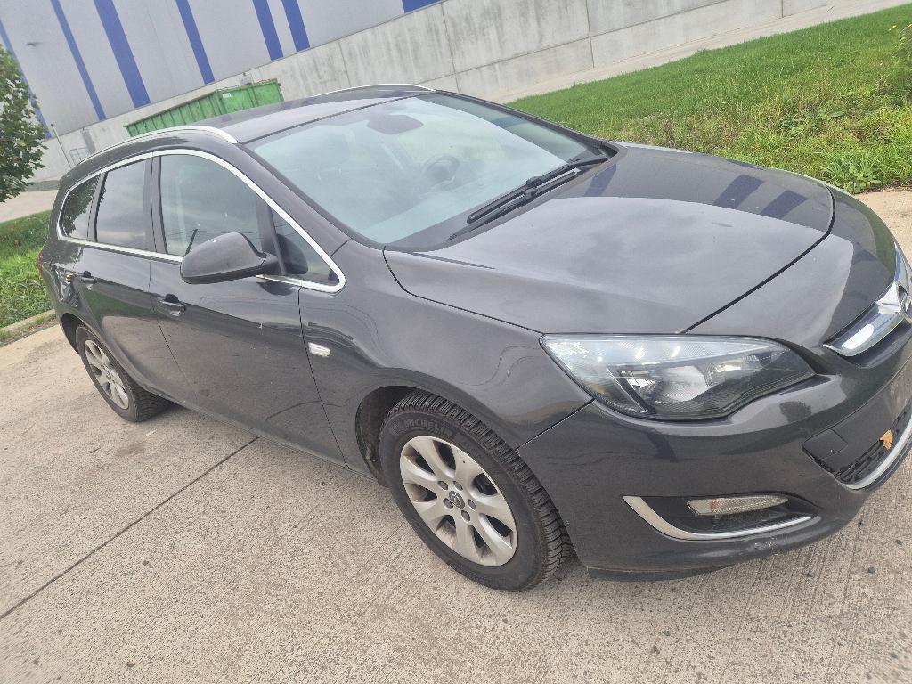 Opel Astra J 1.6 Diesel, Auto's, Euro 6, Bedrijf, 5 deurs, Astra
