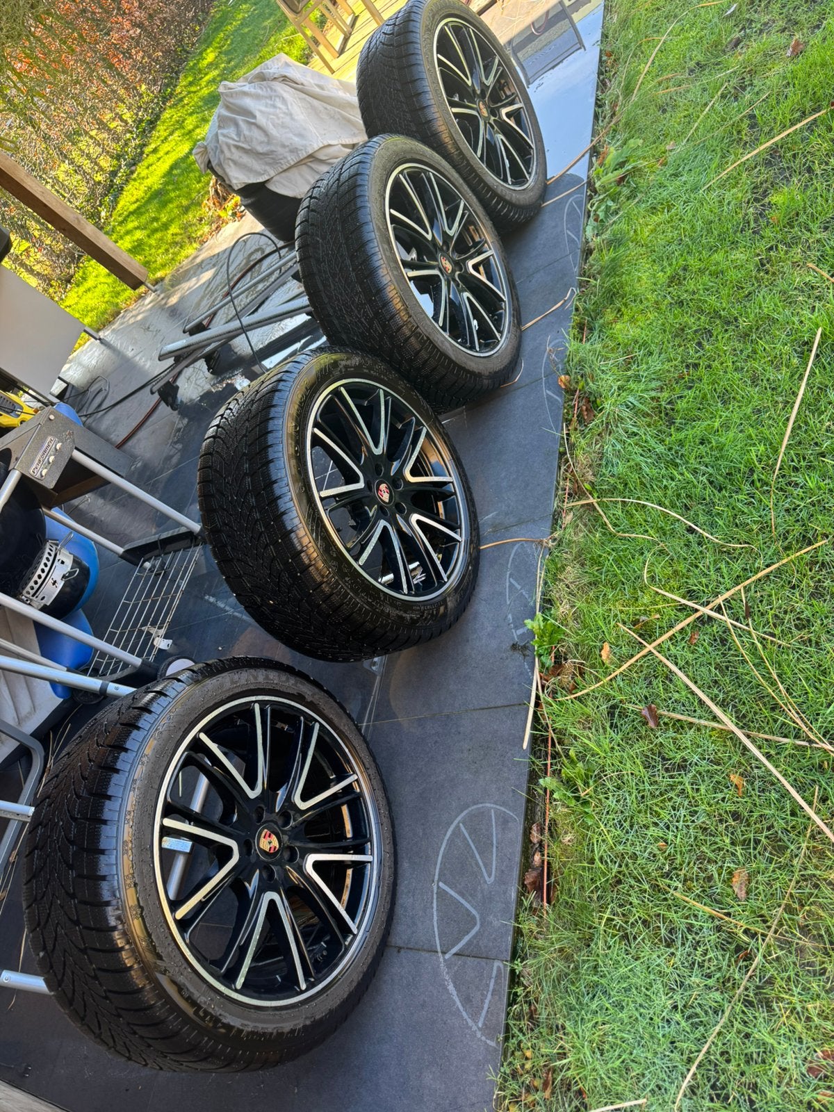 Winterset porsche macan, Ophalen, Band(en)