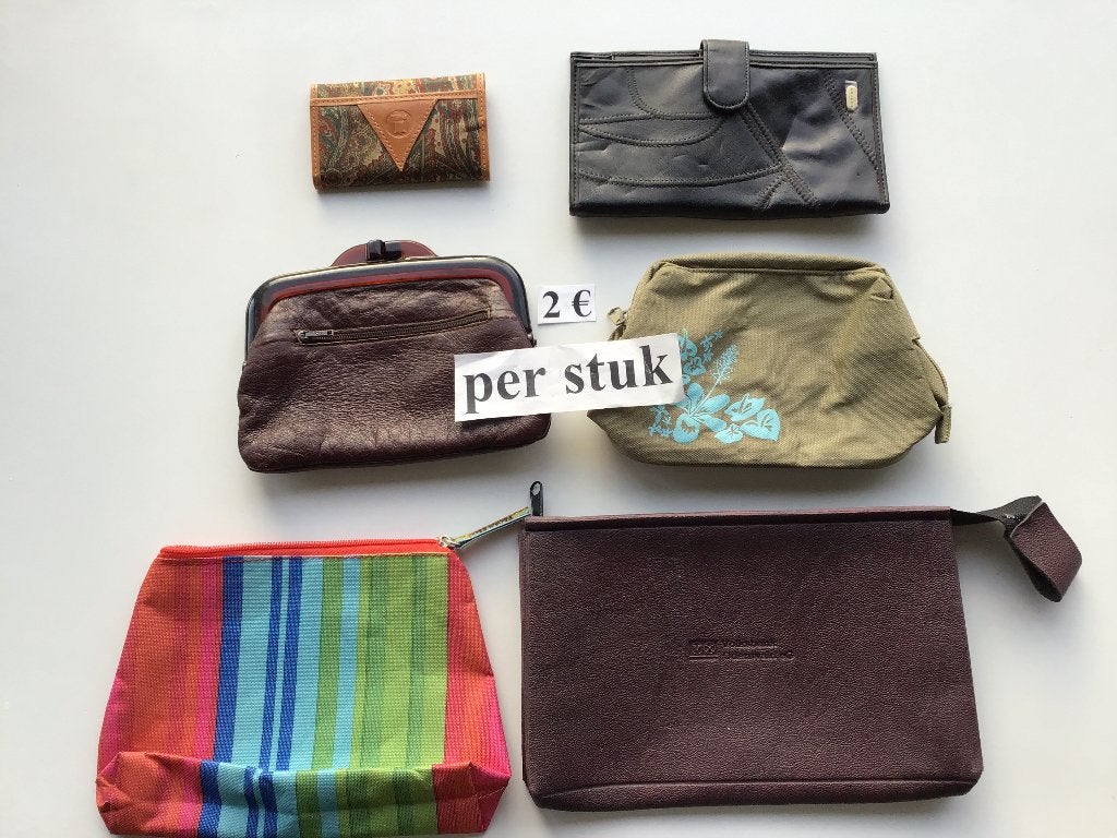 9 portefeuilles ou sacs de rangement à 2 euros, Bijoux, Sacs & Beauté, Porte-monnaie & Portefeuilles, Comme neuf, Enlèvement ou Envoi