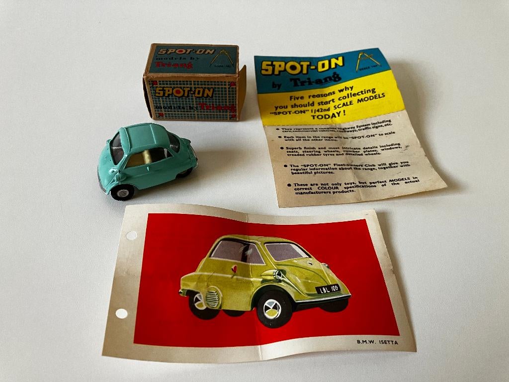 1:42 SPOT-ON BMW Isetta, Ophalen of Verzenden, Zo goed als nieuw, Auto, Overige merken