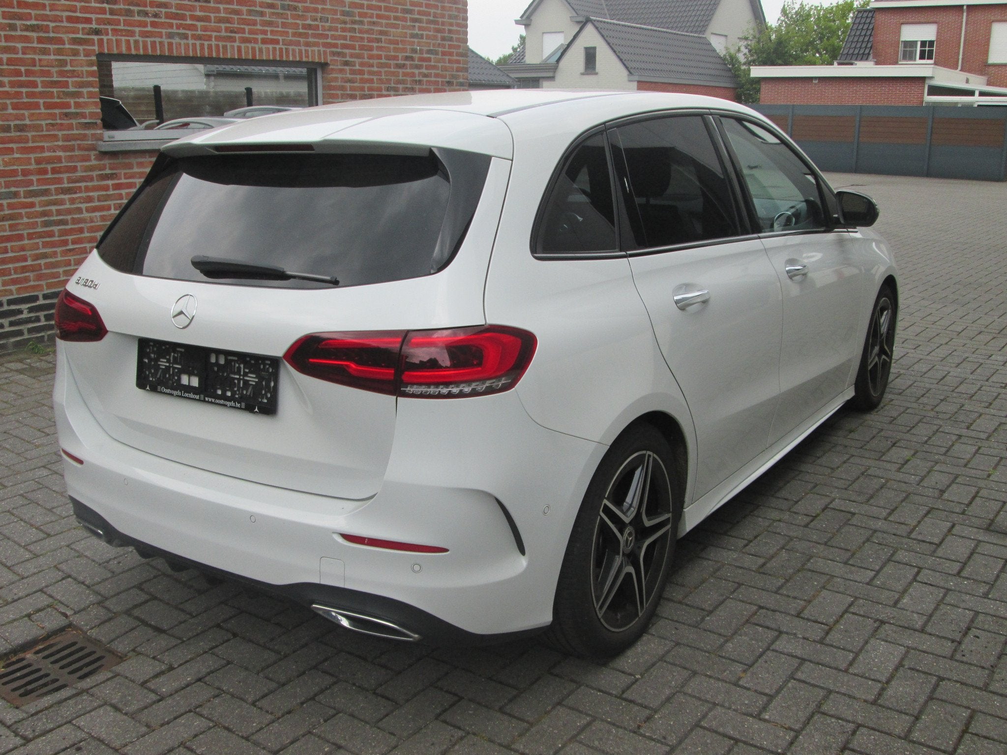 Mercedes-Benz B 180 D AMG SFEER DODE HOEK, Auto's, Gebruikt, 4 cilinders, 116 pk, Alcantara
