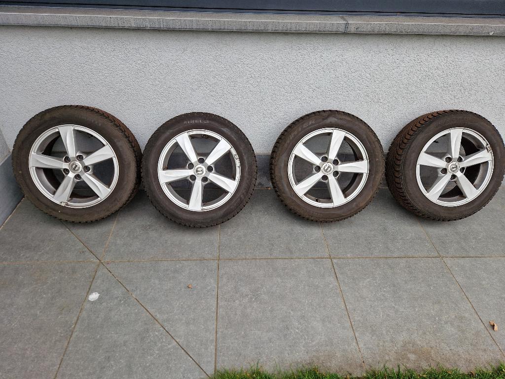 Set winterbanden op alu-velgen Volvo V40, Auto-onderdelen, Banden en Velgen, Ophalen, Gebruikt, Velg(en), Personenwagen