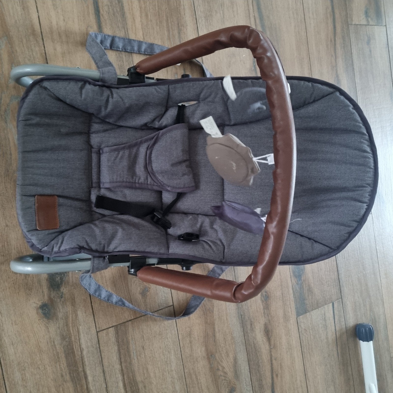 baby wipstoel met draagriem, Kinderen en Baby's, Wipstoeltjes, Ophalen, Zo goed als nieuw, Wipstoel