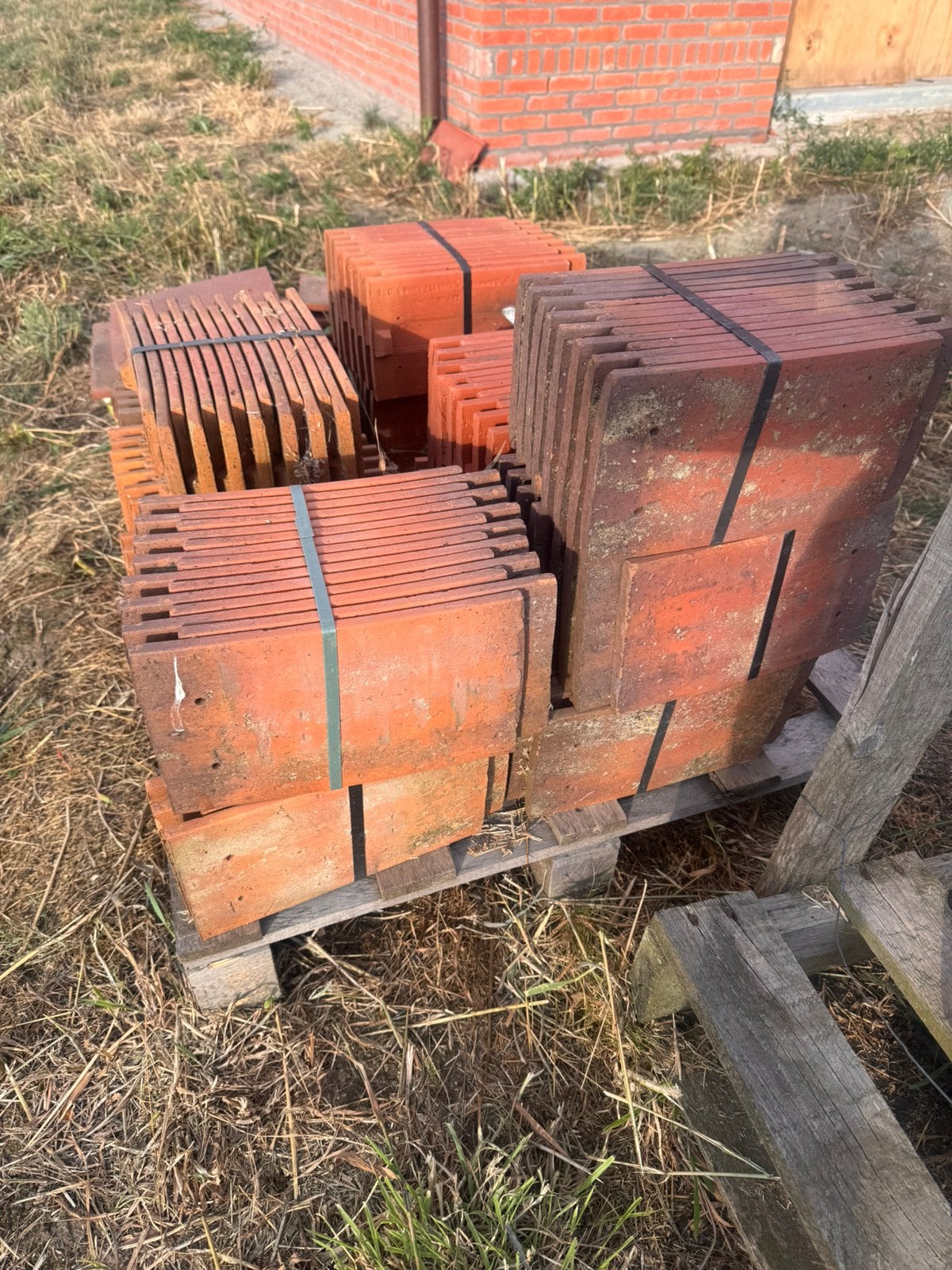Tegelpannen Aleonard Patrimoine & Pointigny - Wienerberger, Doe-het-zelf en Bouw, Dakpannen en Dakbedekking, Ophalen, Zo goed als nieuw