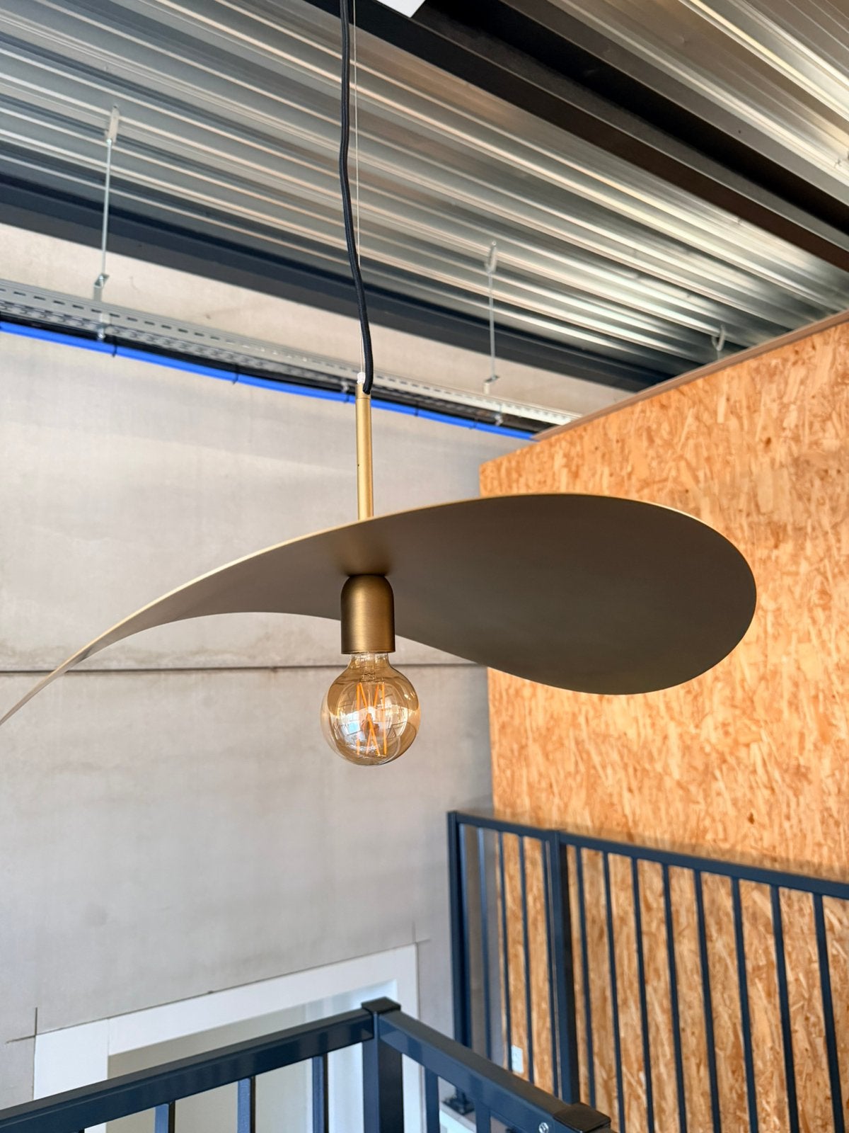 Luminello Lido big rubbed brass 600mm, Ophalen of Verzenden, Zo goed als nieuw, LED