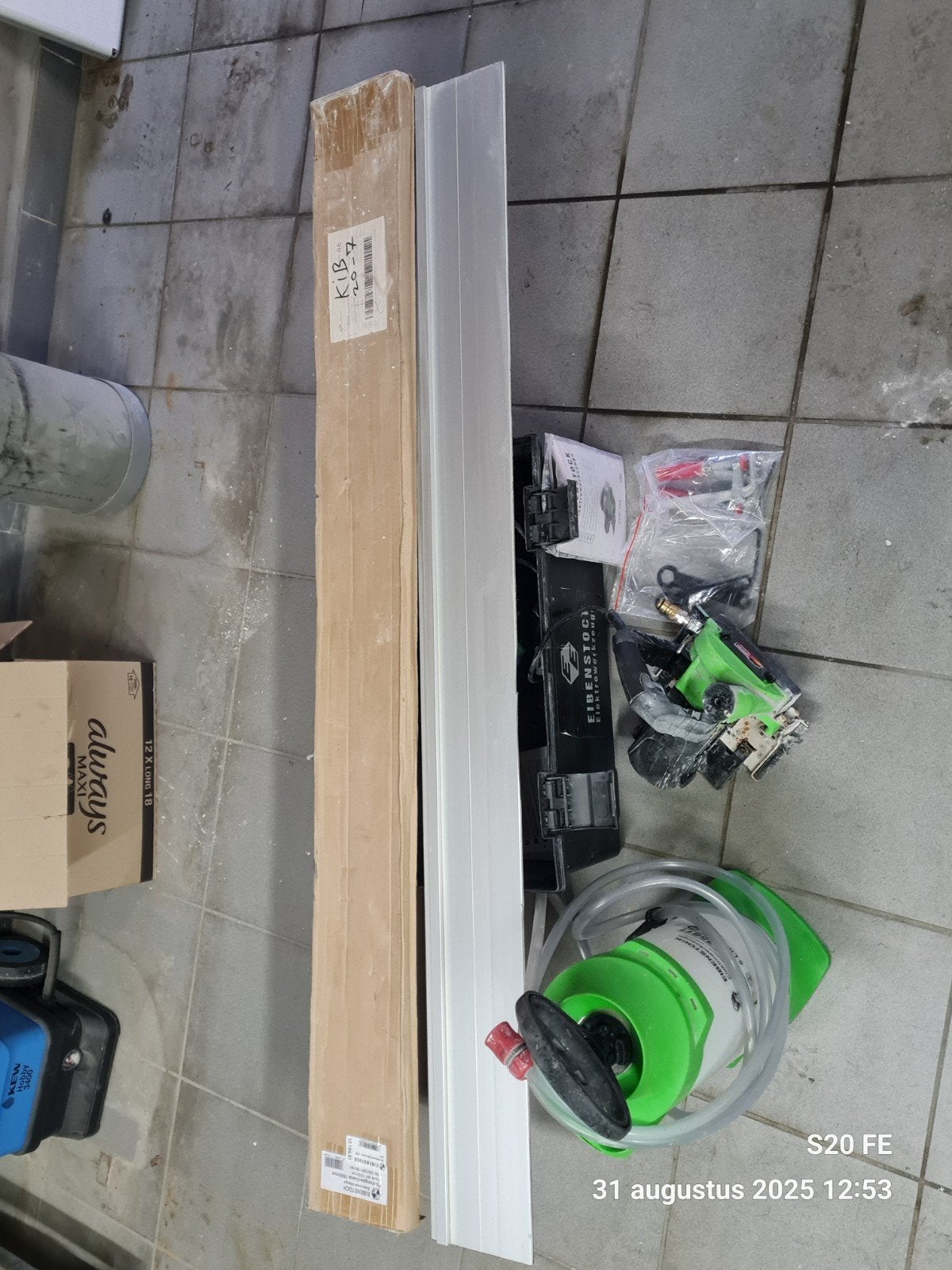 tegelzaagmachine met geleider en waterpomp, Doe-het-zelf en Bouw, Ophalen, Steen of Klei, 50 tot 150 cm, Zo goed als nieuw