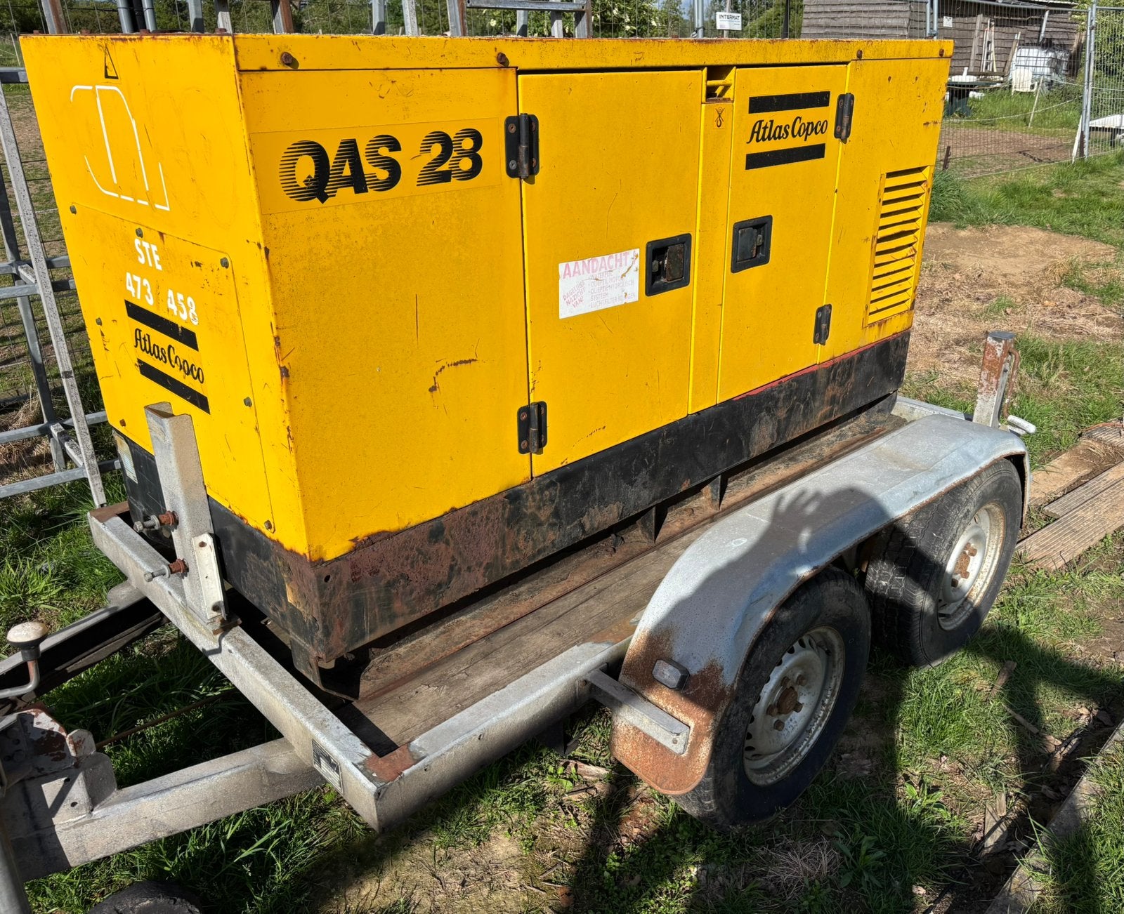 Qas 28 stroomgroep Atlas copco 25kva, Ophalen, Gebruikt, Elektrisch startend, Dieselolie