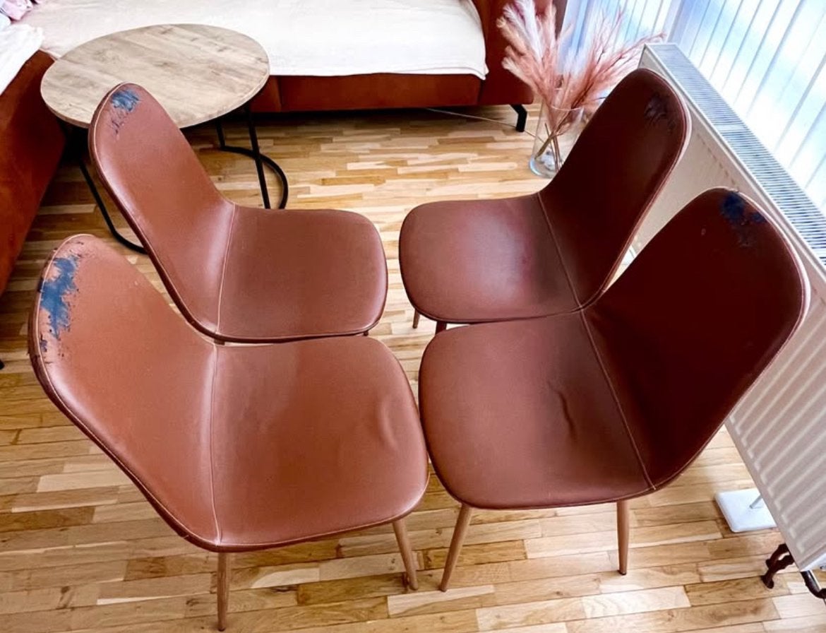GRATIS 4 bruine eettafel stoelen, Ophalen, Gebruikt, Kunststof