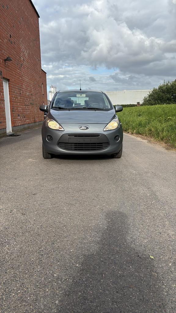Ford ka | 2011 | 1.2 Benzine | 165.000 km, Auto's, Ford, Bedrijf, Ka, Benzine, Euro 5, 3 deurs, Handgeschakeld, Zilver of Grijs