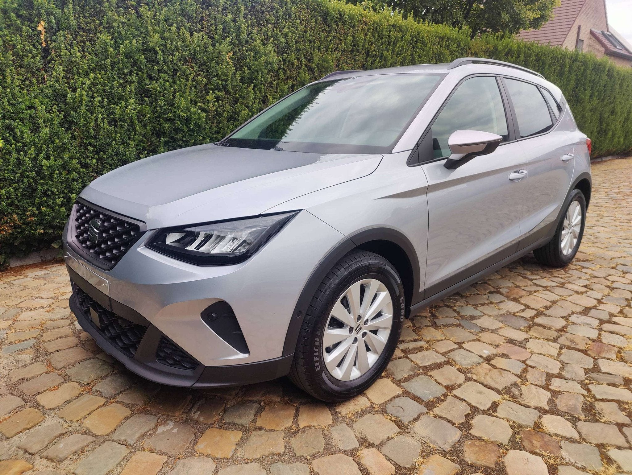 SEAT Arona Arona 1.0 TSI Move! Navi Full Link, Argent ou Gris, Achat, Entreprise, Boîte manuelle