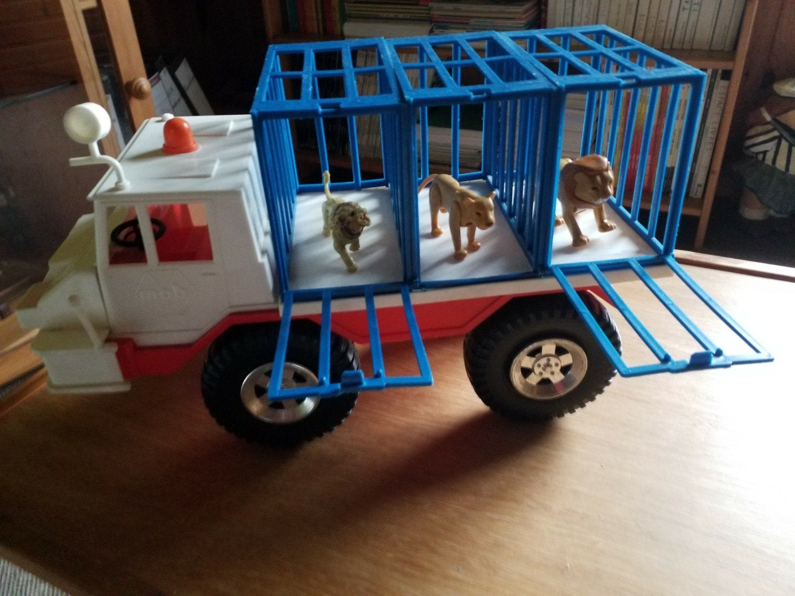 camion et qq animaux, Enlèvement