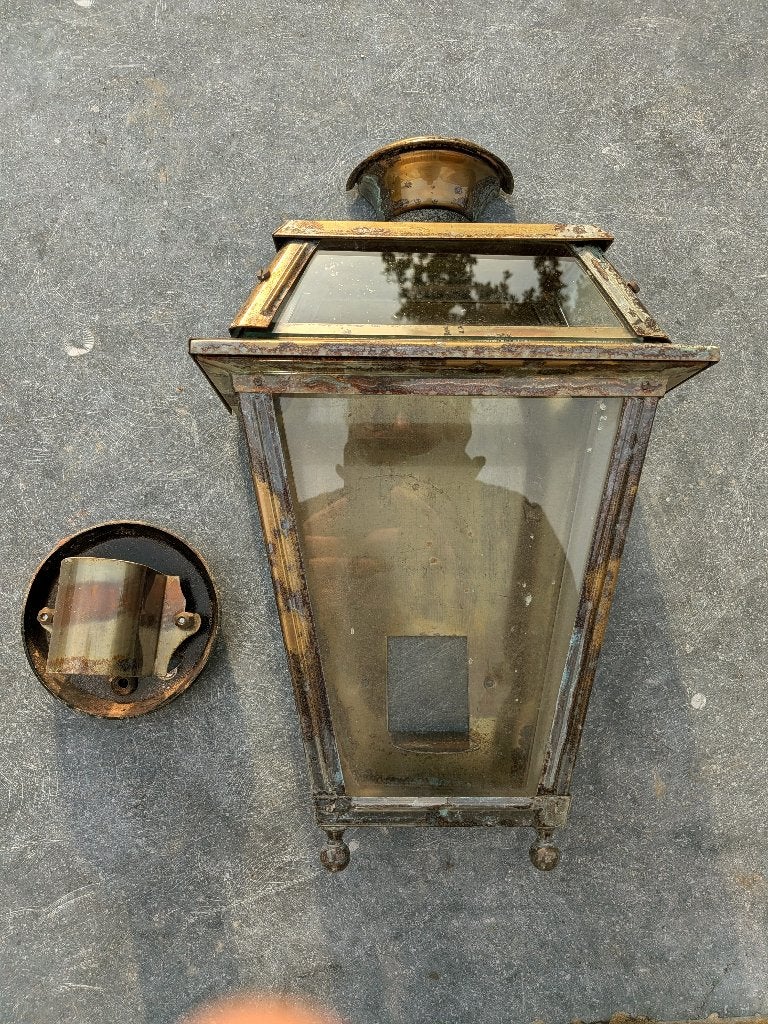 Sfeervolle buitenwandlamp van messing Roger Pradier, Overige materialen, Gebruikt, Wandlamp, Ophalen of Verzenden