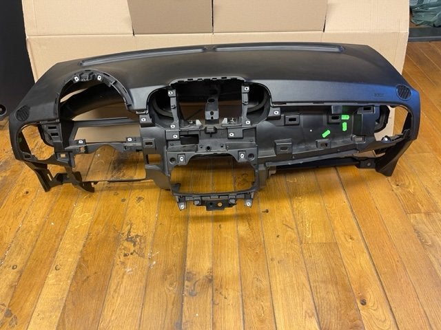 DASHBOARD sport Fiat 500 (312) (01-2007/12-2012), FCA Germany GmbH, Gebruikt, IPC D1-09 Bahnhofsplatz
65423  Rüsselsheim am Main, DE