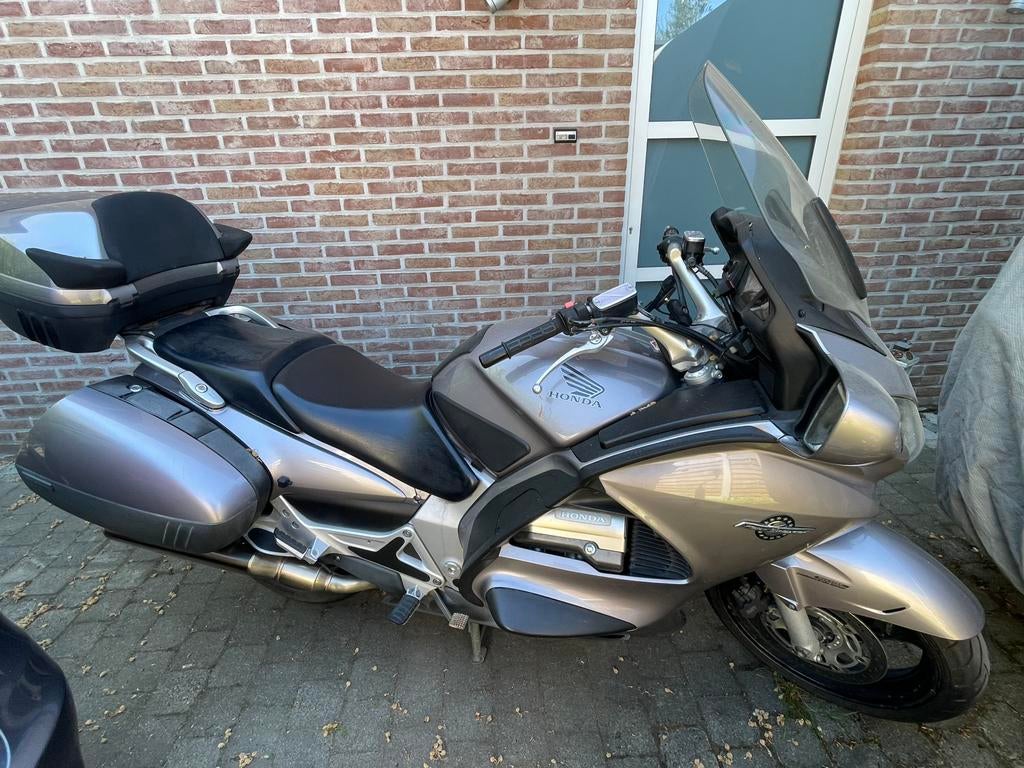 Zalig rijdende Honda St1300 pan European!, Motos, Motos | Honda, Permis Moto A, Tourisme, Occasion, Plus de 35 kW