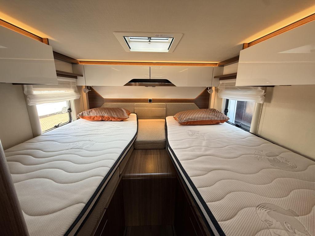 Hymer BMC-T WhiteLine 600, Mercedes-Benz, Caravanes & Camping, Camping-cars, Auvent, Réfrigérateur, Diesel, Automatique