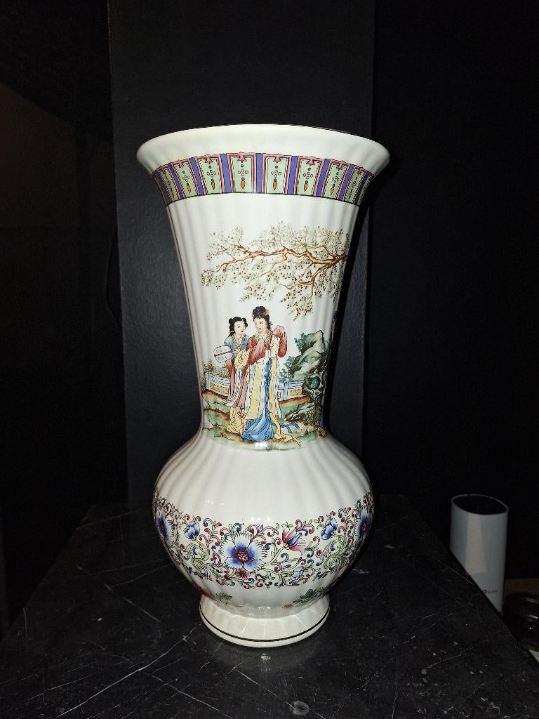 Vase V.V Carraseri chinois réplique, Enlèvement