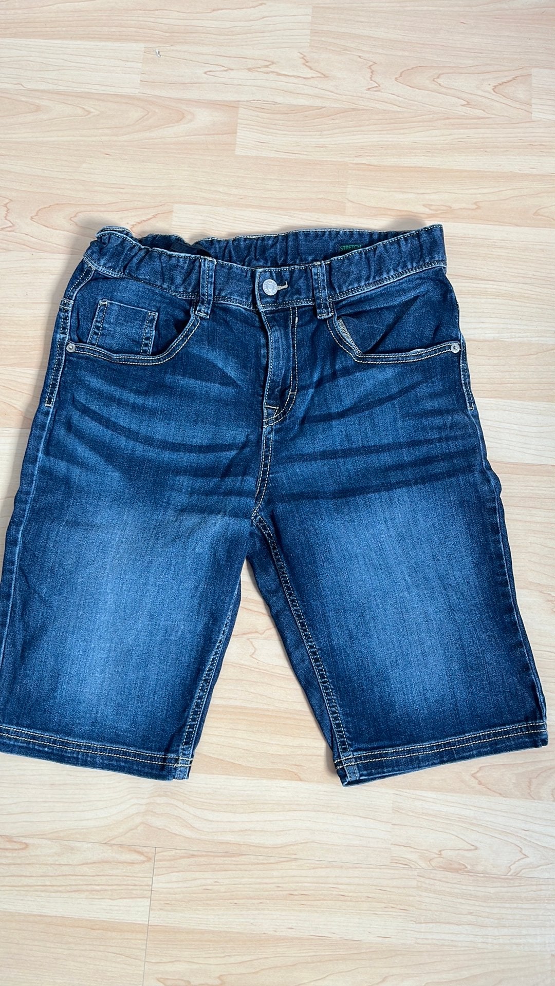 Jeansshort Benetton 13-14 jaar, Kinderen en Baby's, Kinderkleding | Maat 176, Ophalen of Verzenden, Zo goed als nieuw, Jongen