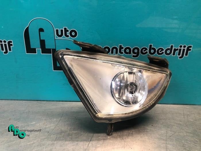 Feu antibrouillard avant gauche d'un Ford Fiesta (Fiesta 02-, -, 3 mois de garantie, -, -