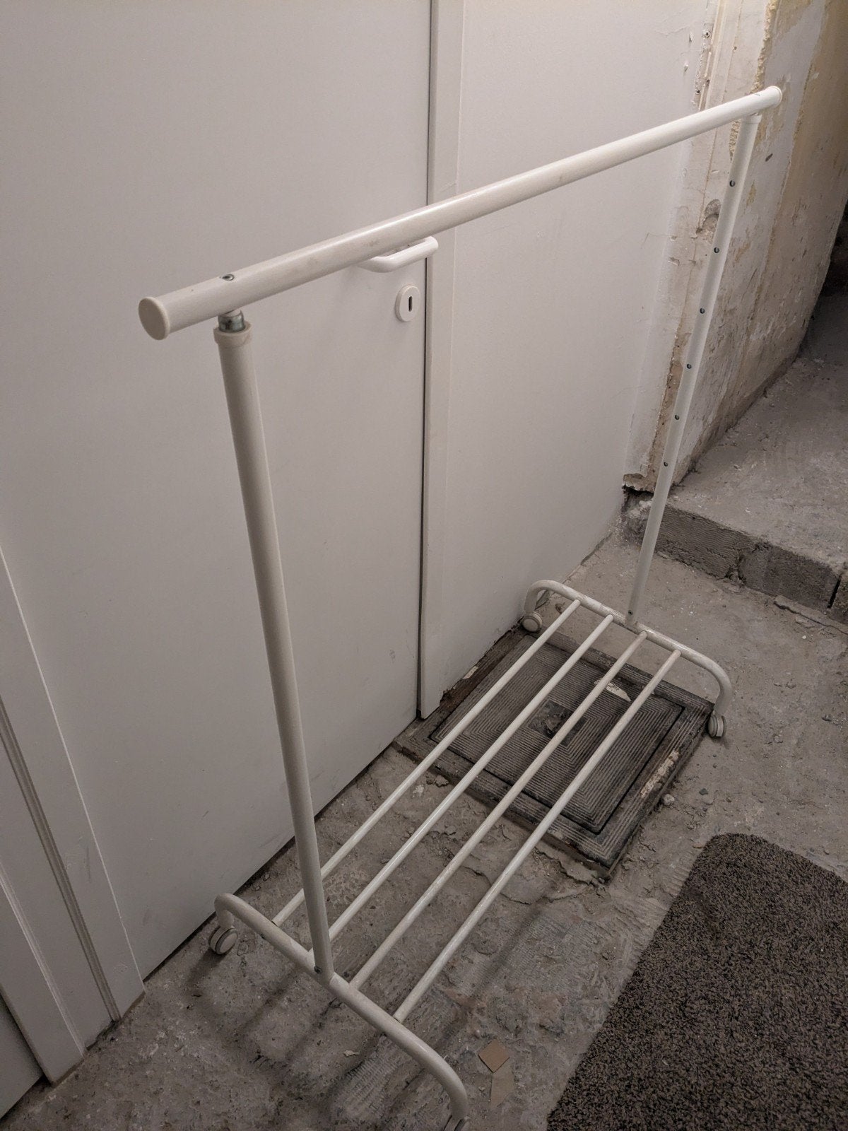 Portant vêtements, Enlèvement, Avec roues, Utilisé