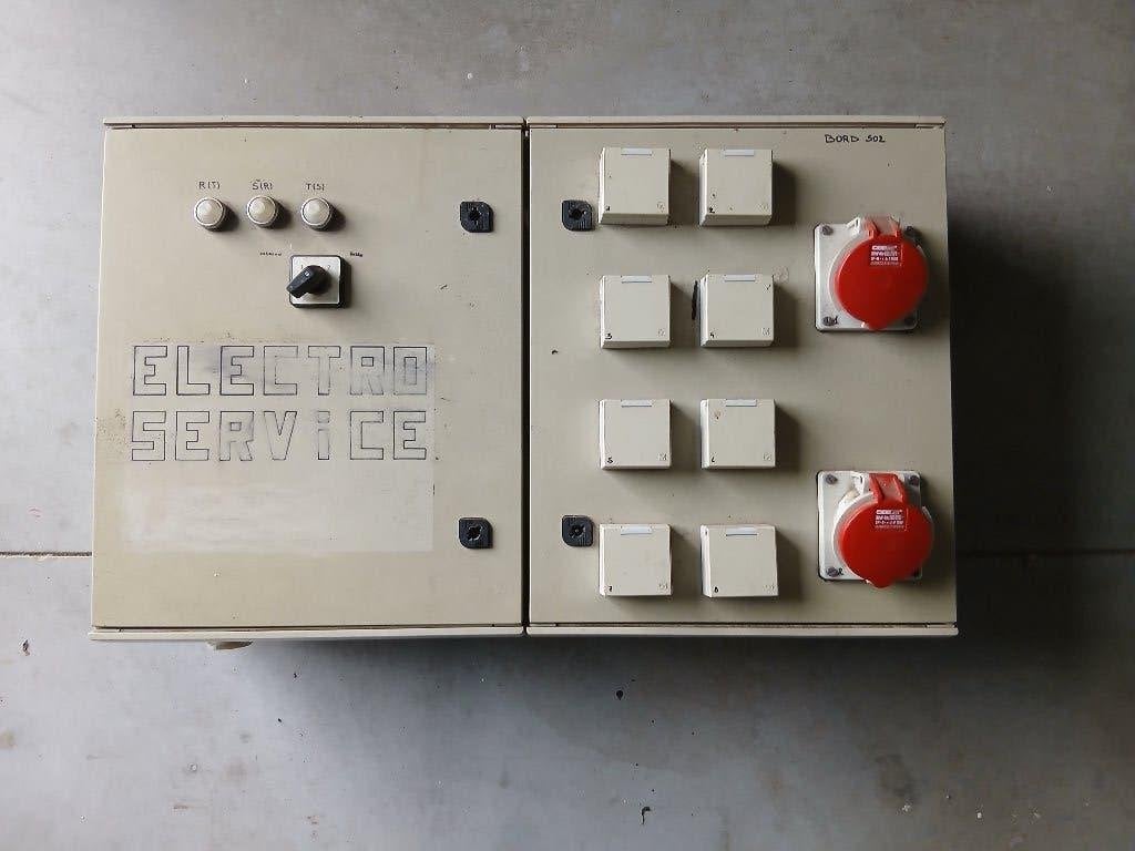 werfkast, Doe-het-zelf en Bouw, Elektriciteit en Kabels, Ophalen, Gebruikt, Groepenkast